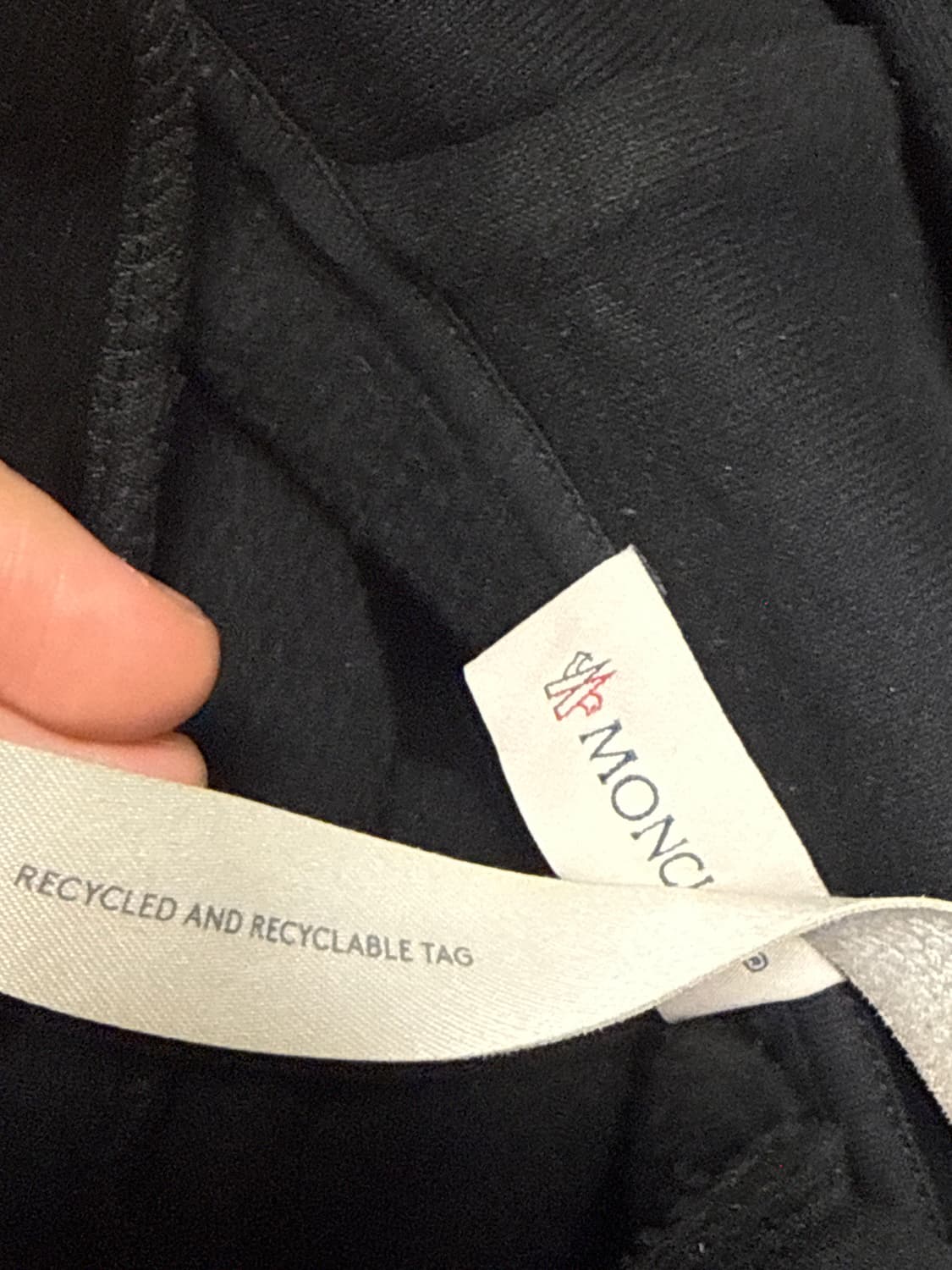 몽클레어 1017 ALYX 9SM 블랙 후드티 상품이미지3