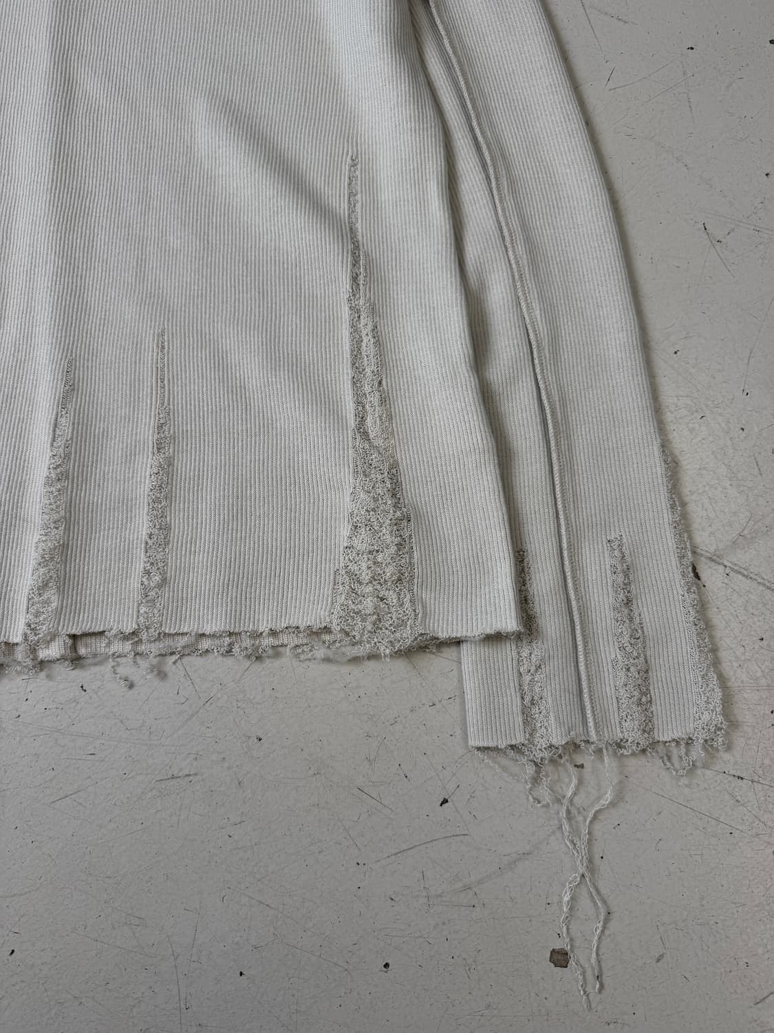 distressed long sleeve  상품이미지4