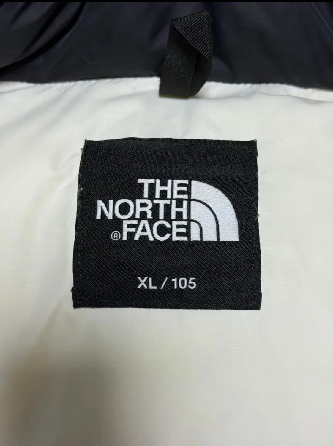 노스페이스 화이트 블랙 눕시 패딩 상품이미지4