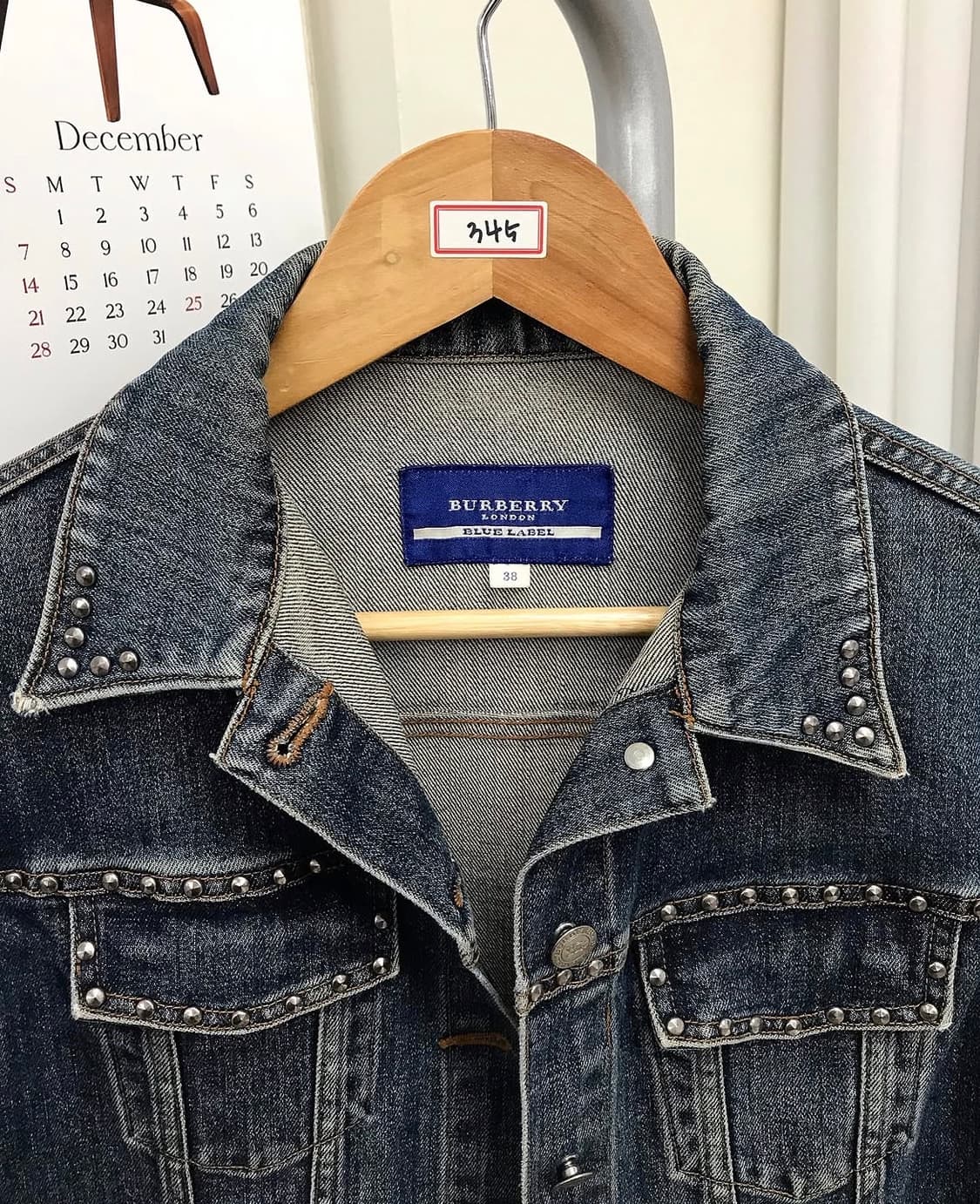 버버리 은장 크롭 스터드 데님 자켓 상품이미지2