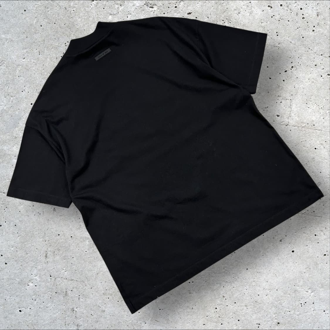 [S] 23ss 에센셜 Fear of God 블랙 반팔 티셔츠 A974 상품이미지2