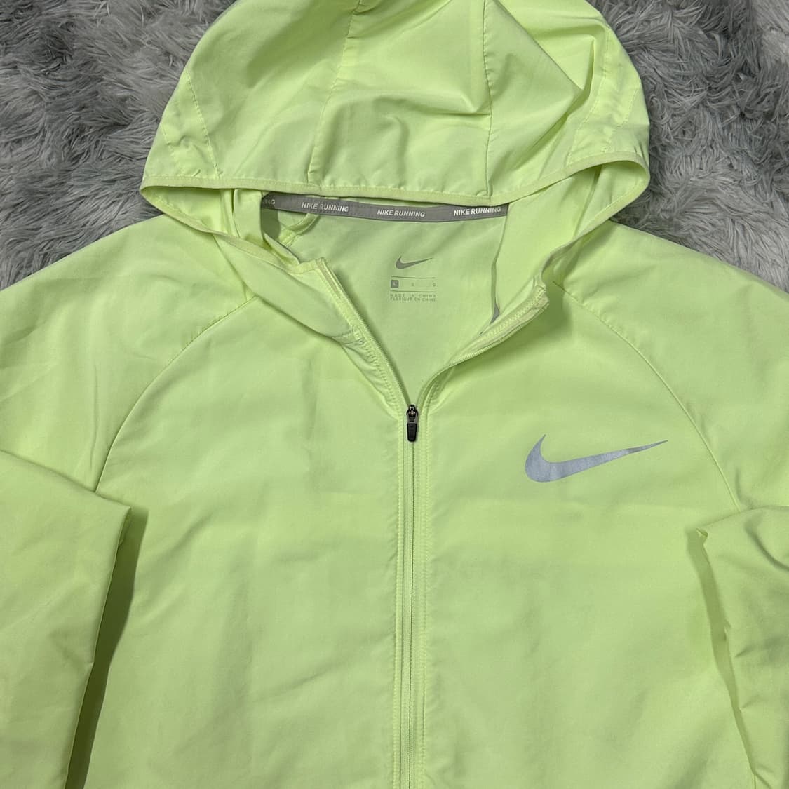 나이키 스우시 형광 러닝 바람막이 L 상품이미지2