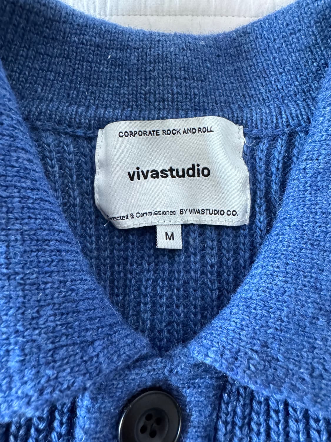 비바스튜디오 BUTTON CARDIGAN KA [BLUE] 상품이미지2