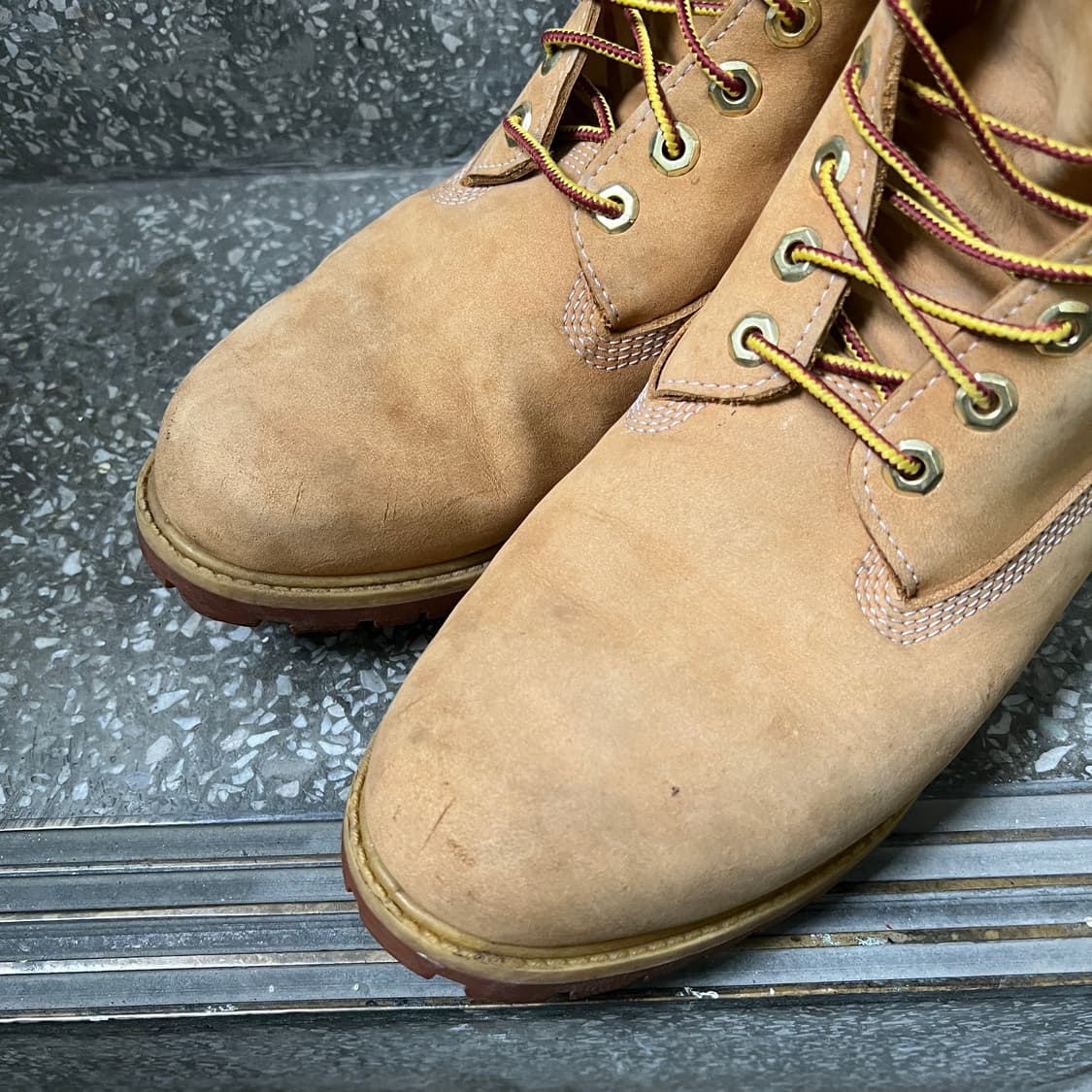 팀버랜드 6인치 위트 누벅 부츠 상품이미지5