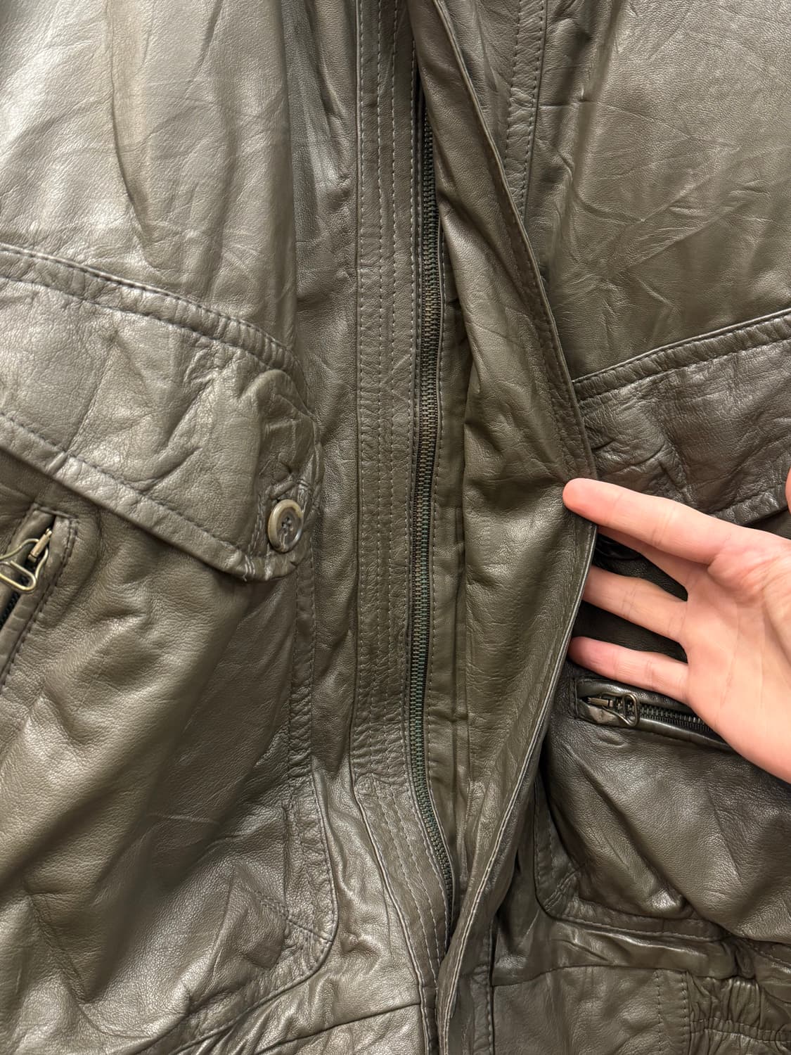 Italy BALLY Leather Bomber Jacket 상품이미지10