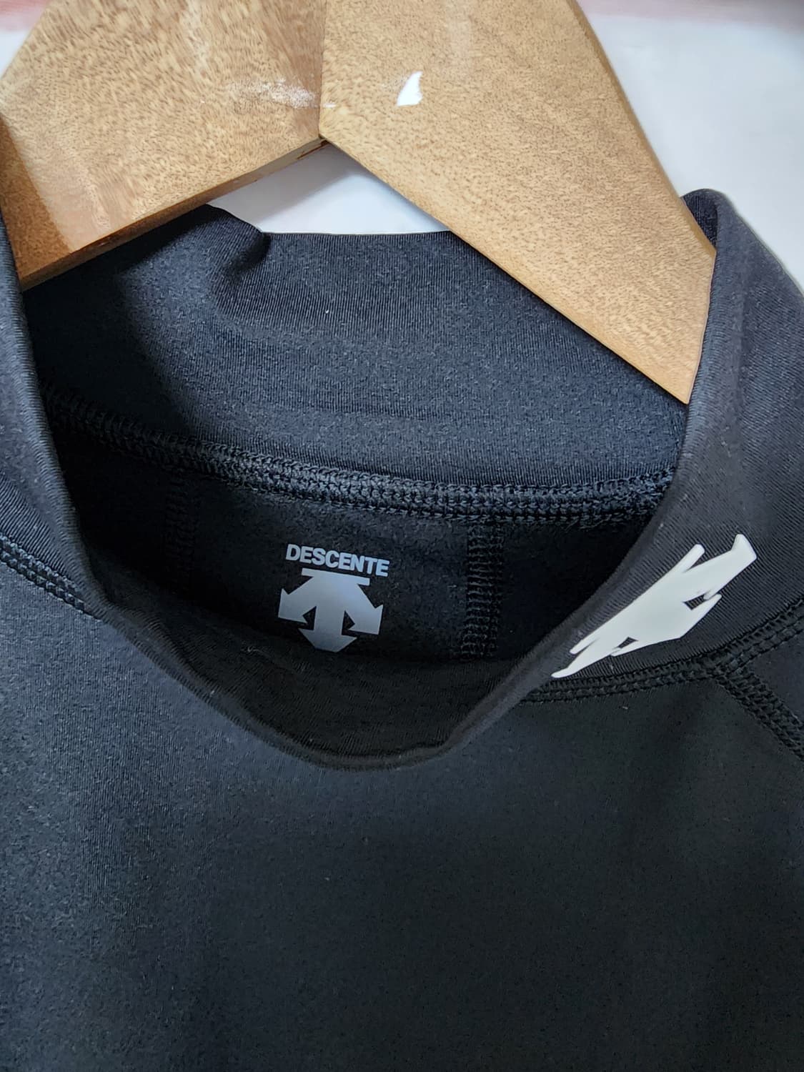 데상트 긴팔 티셔츠 상품이미지5