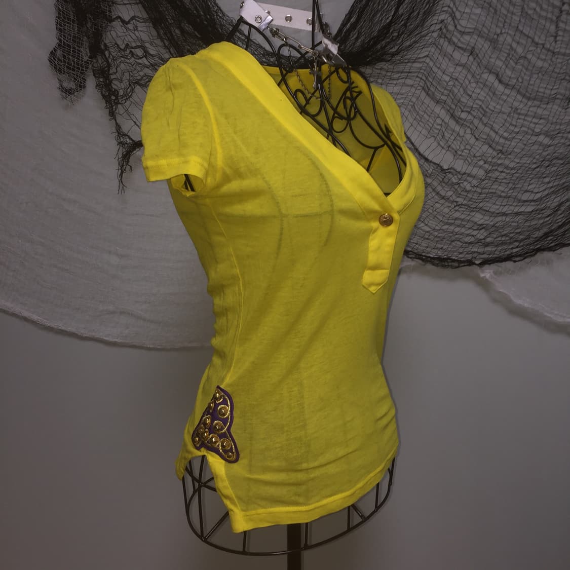 SLY vintage yellow gold button T 상품이미지1