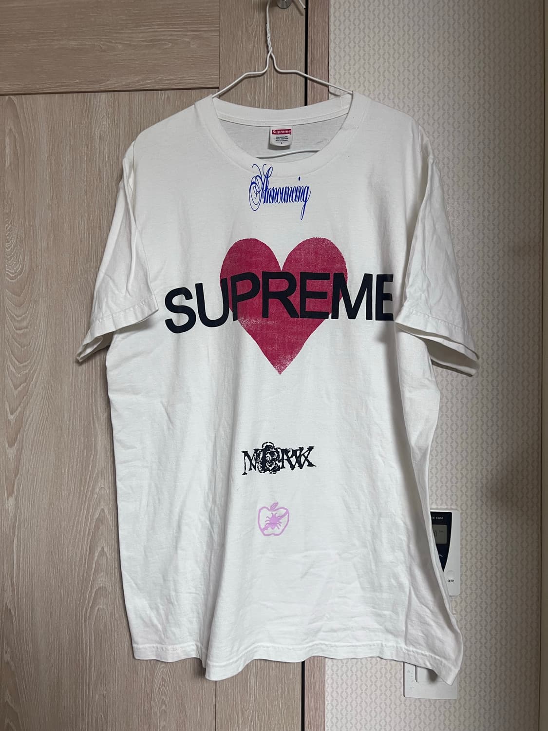 25fw 슈프림 supreme  어나운싱 화이트 반팔 티셔츠 상품이미지1