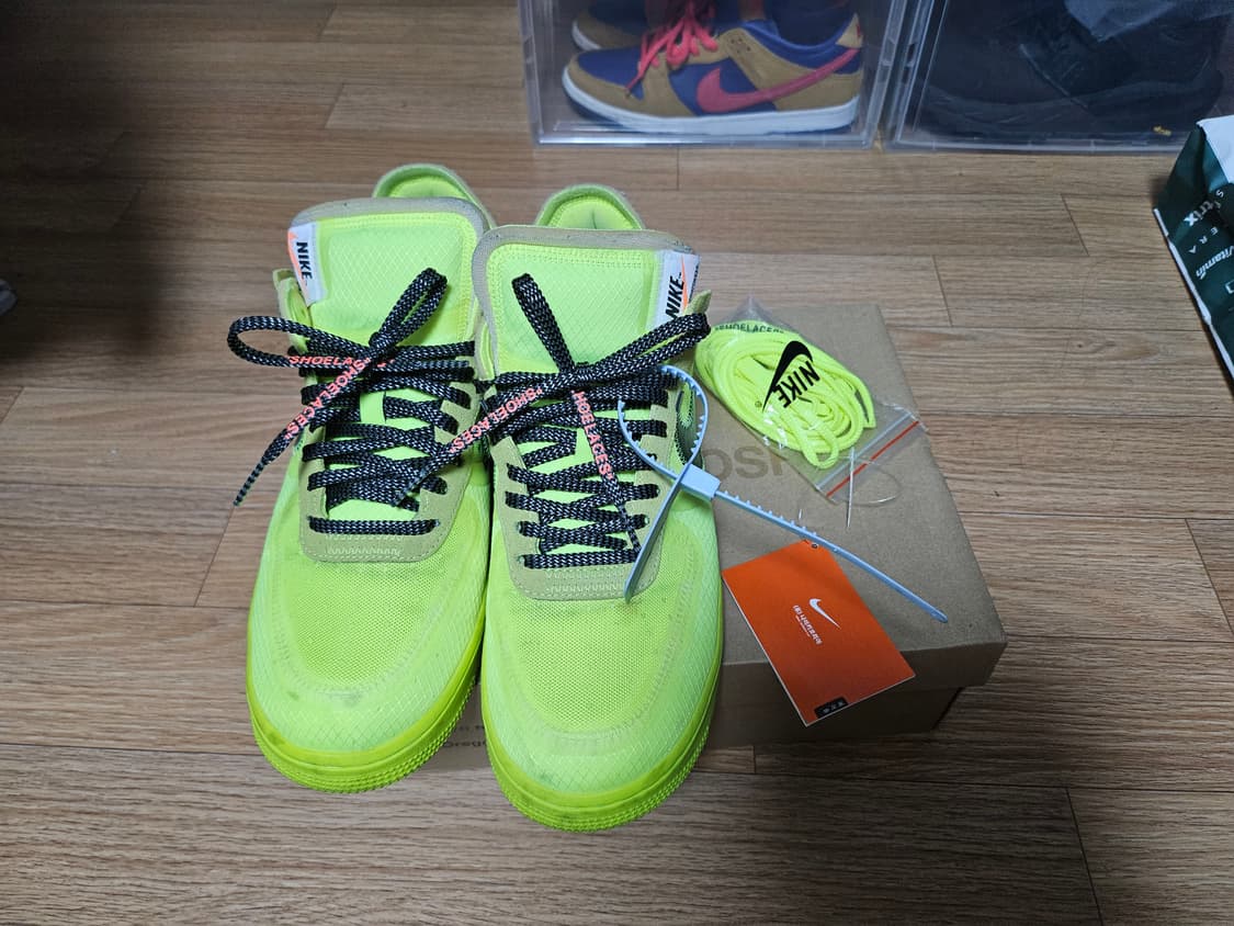 (275) 나이키 x 오프화이트 에어포스 1 로우 V2 볼트 상품이미지1