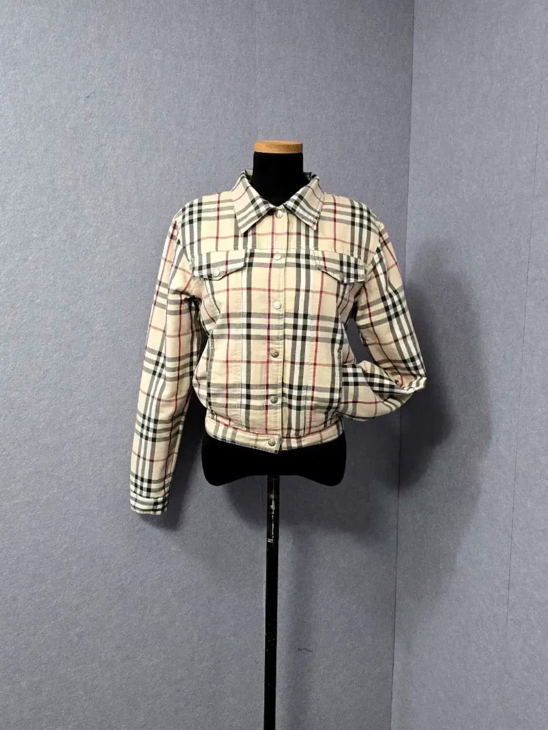 버버리 노바체크 숏 자켓 누빔 66 상품이미지1