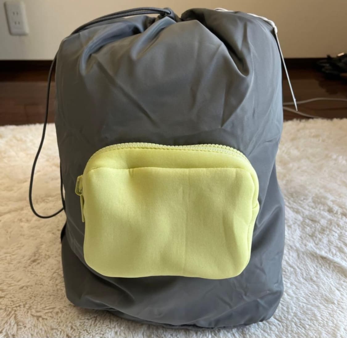 새상품) cos 소프트 패커블 백 상품이미지2