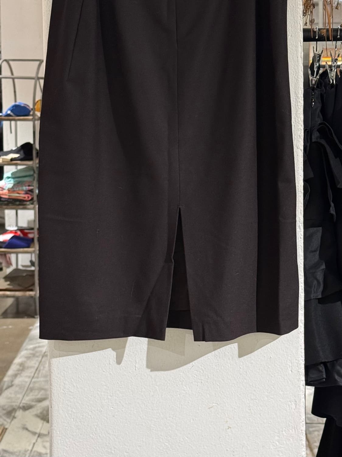 질샌더 딥 브라운 버진 울 백 슬릭 미디 스커트 상품이미지6