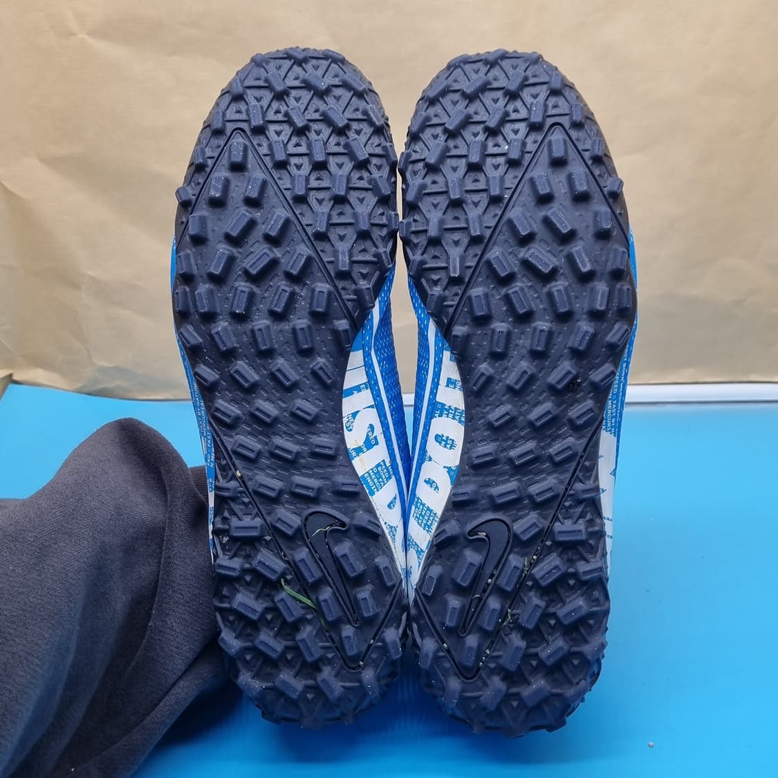 나이키 머큐리얼베이퍼13아카데미 풋살화270. 상품이미지3