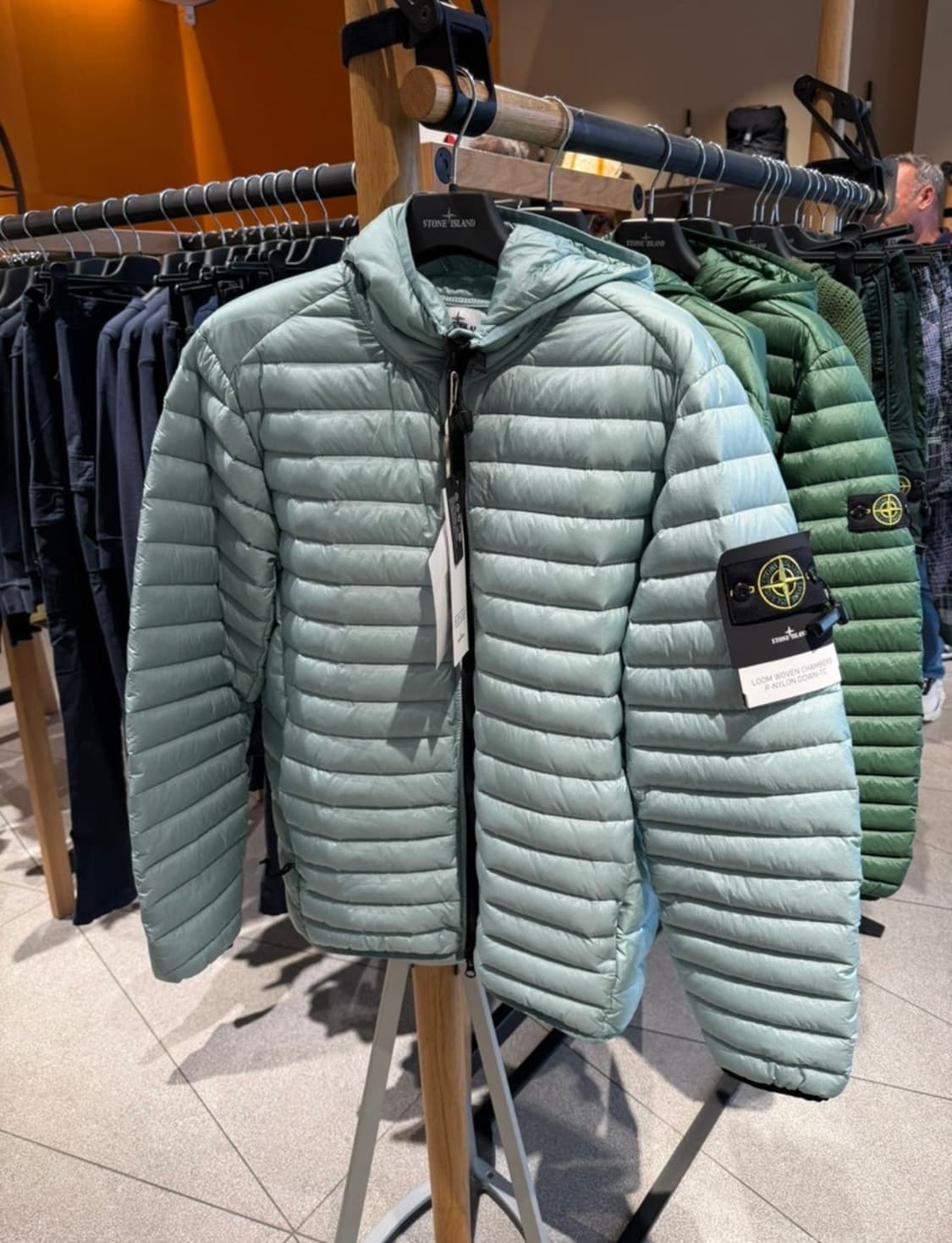(L) 스톤아일랜드 룸우븐 경량패딩 논후드 아이스블루 상품이미지6