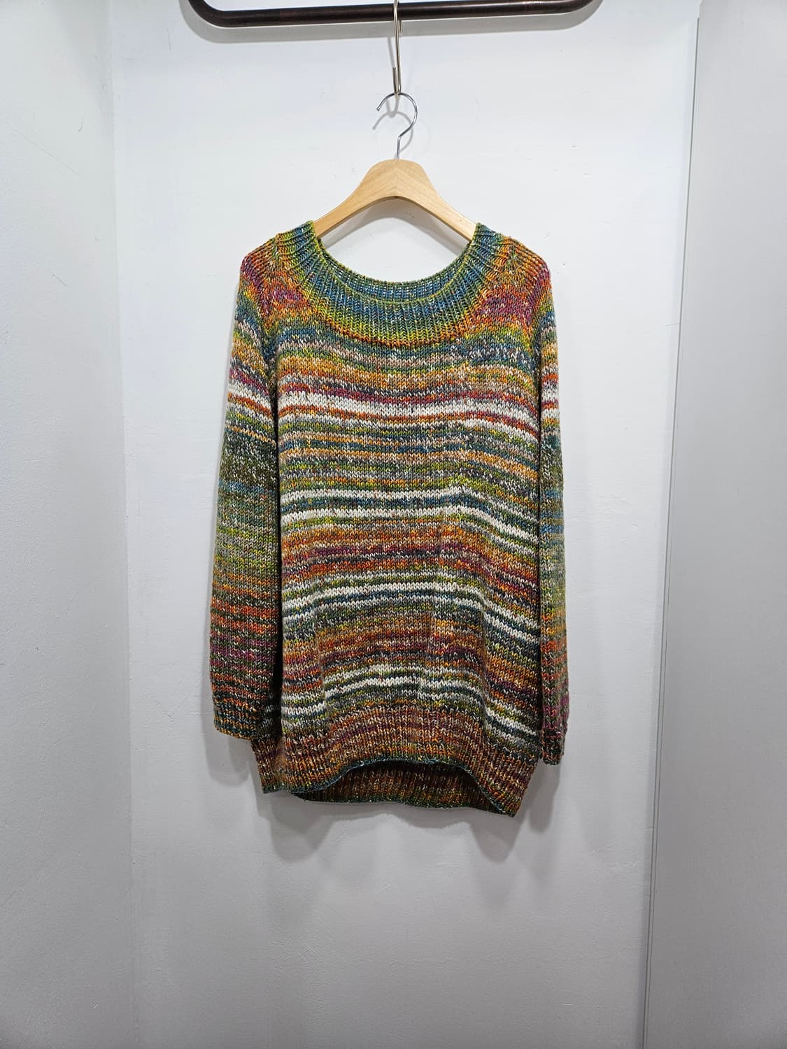 컬러풀 스트라이프 니트 스웨터 상품이미지1