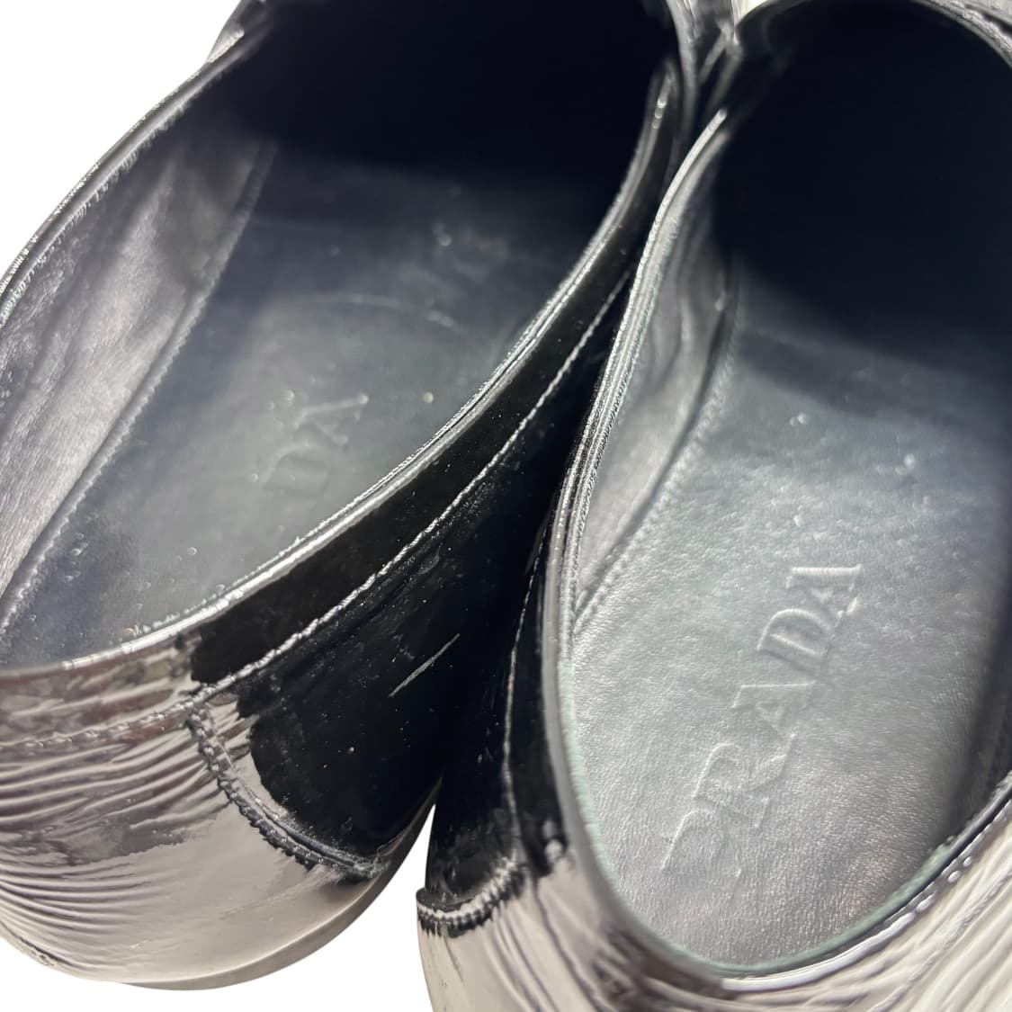 프라다 나플락 페이턴트 로퍼 삼각로고. 초콜릿 상품이미지9