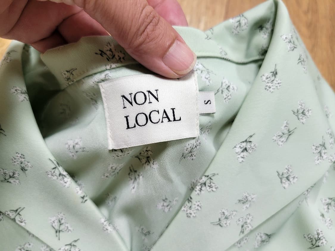 논로컬(NONLOCAL) 플로럴 숄카라원피스 55 새상품 상품이미지8