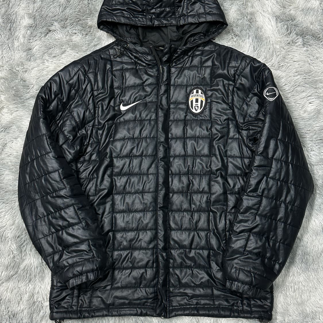 나이키 유벤투스 유광 블랙 후드점퍼 105 상품이미지1