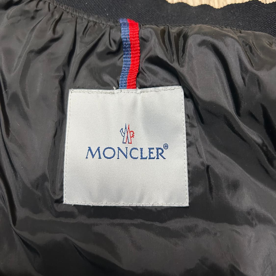 몽클레어 경량패딩 3사이즈 100 상품이미지3