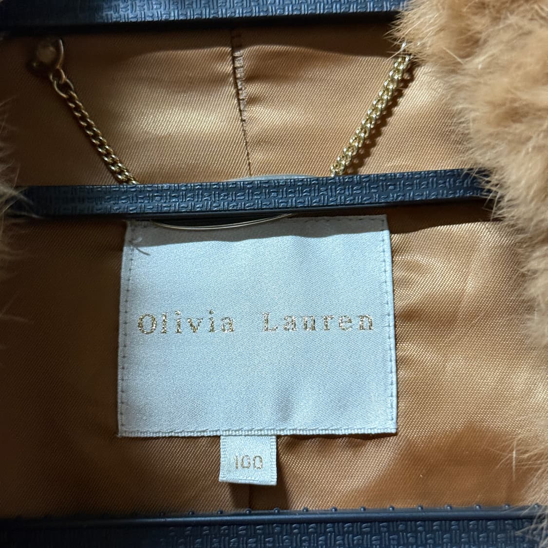 올리비아 로렌 토끼털 트리밍 버클 디테일 니트 자켓 상품이미지5