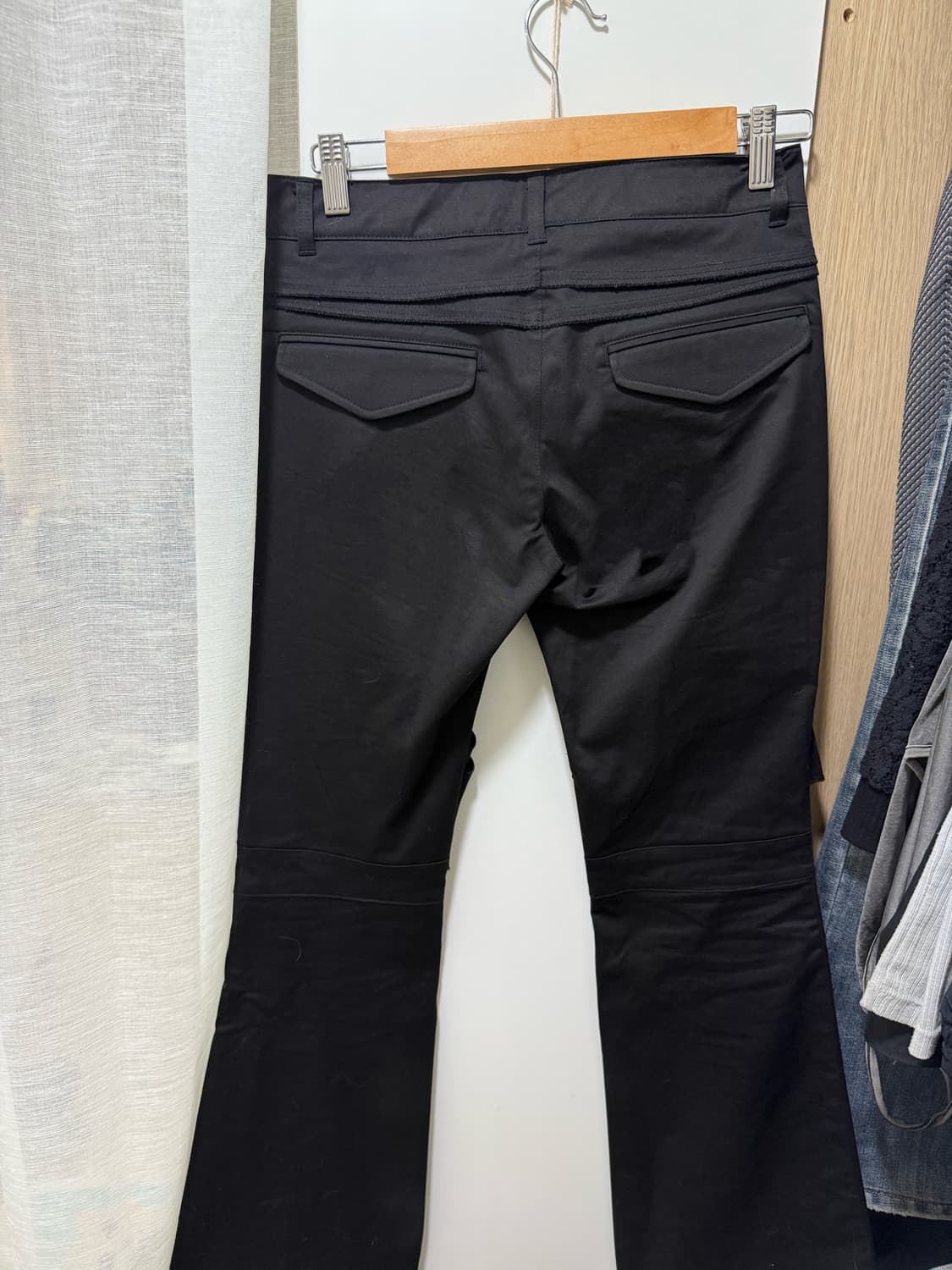 오픈와이와이 GATHERED BOOTCUT PANTS, BLACK (S) 상품이미지3