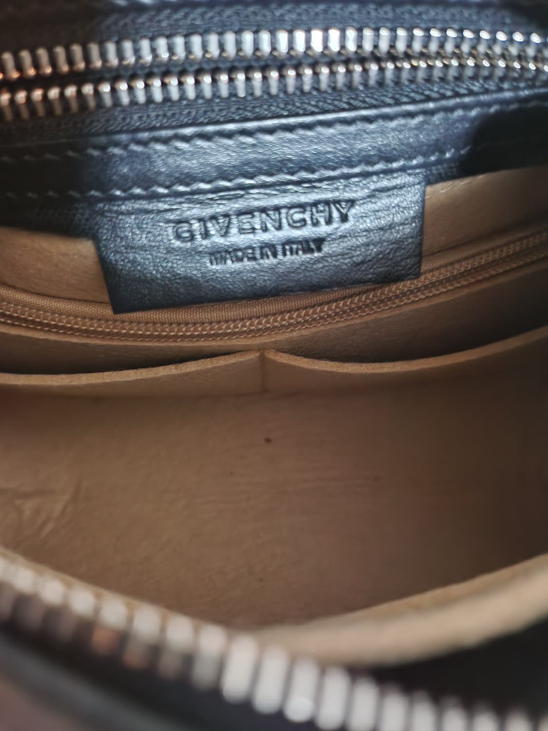 지방시 판도라 스몰 링클 블랙 상품이미지4