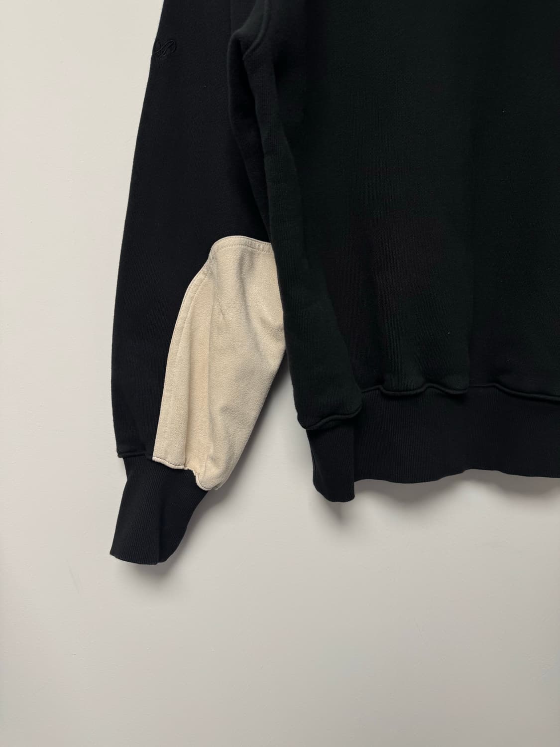 애프터프레이 스웨이드 패치 패널 블랙 맨투맨 스웨트셔츠 S 상품이미지7