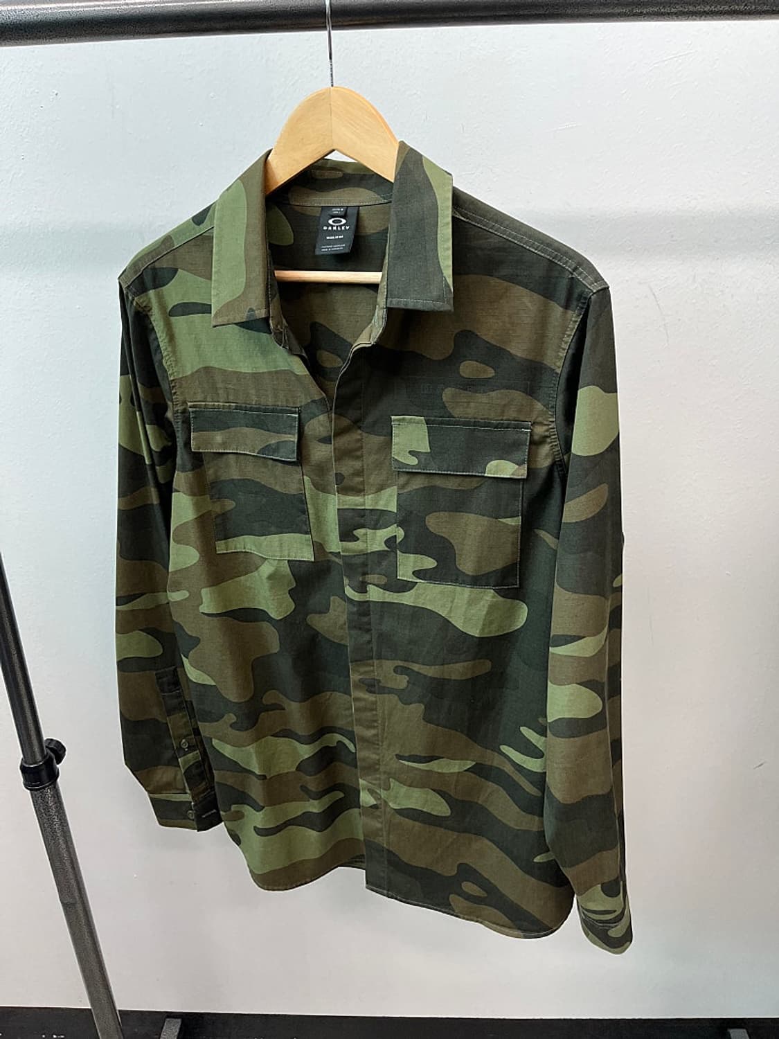 105) 오클리 신형 카모셔츠  상품이미지1