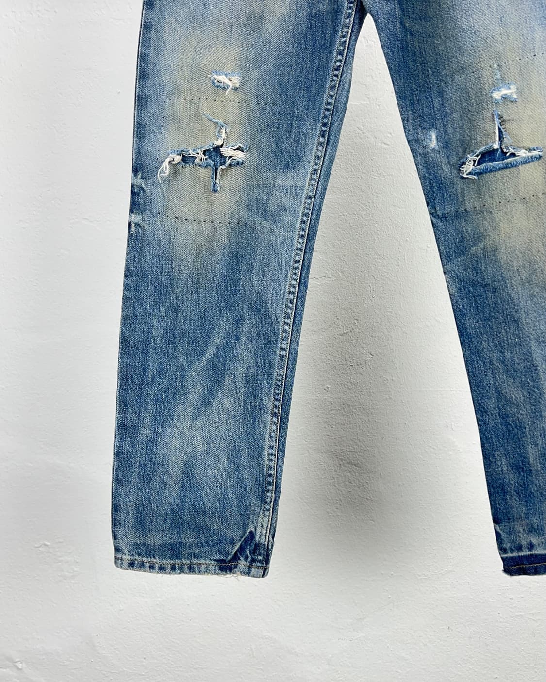 랄프 로렌 디스트레스드 라이트 워시 데님 팬츠 상품이미지4