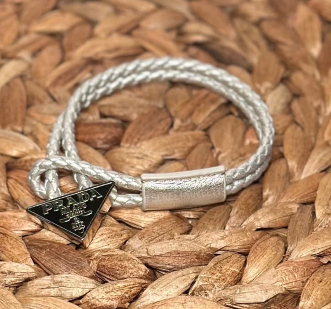 프라다 가죽 팔찌 실버 풀박스 상품이미지2