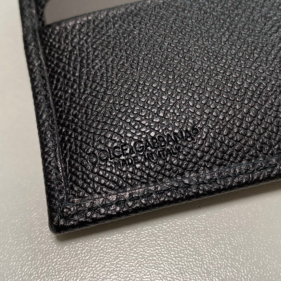 [새상품] 돌체앤가바나 스퀘어 로고 반지갑 상품이미지5