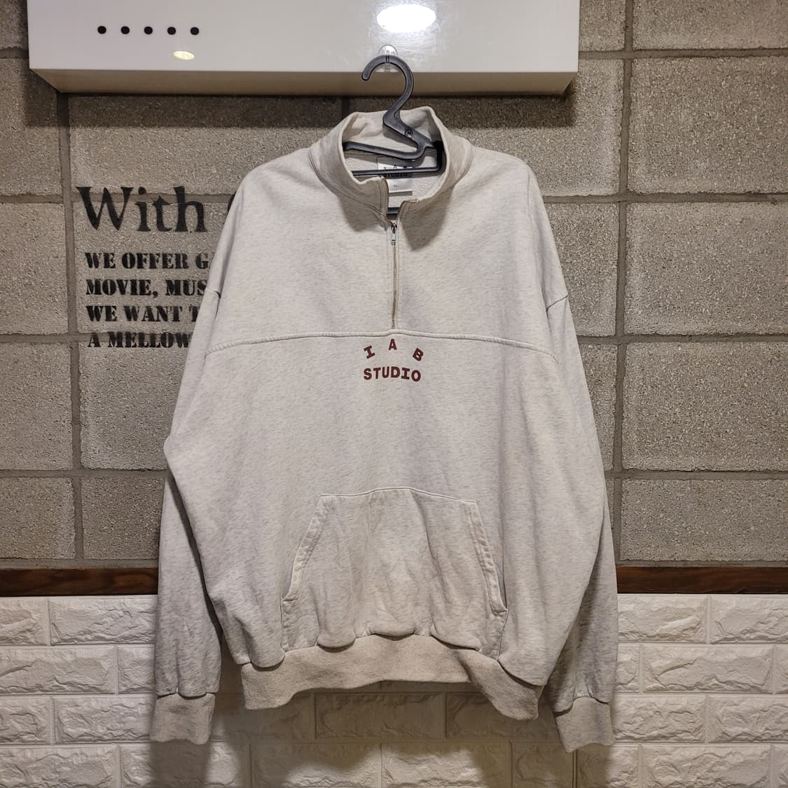 아이앱 스튜디오 하프집업 XL 상품이미지1