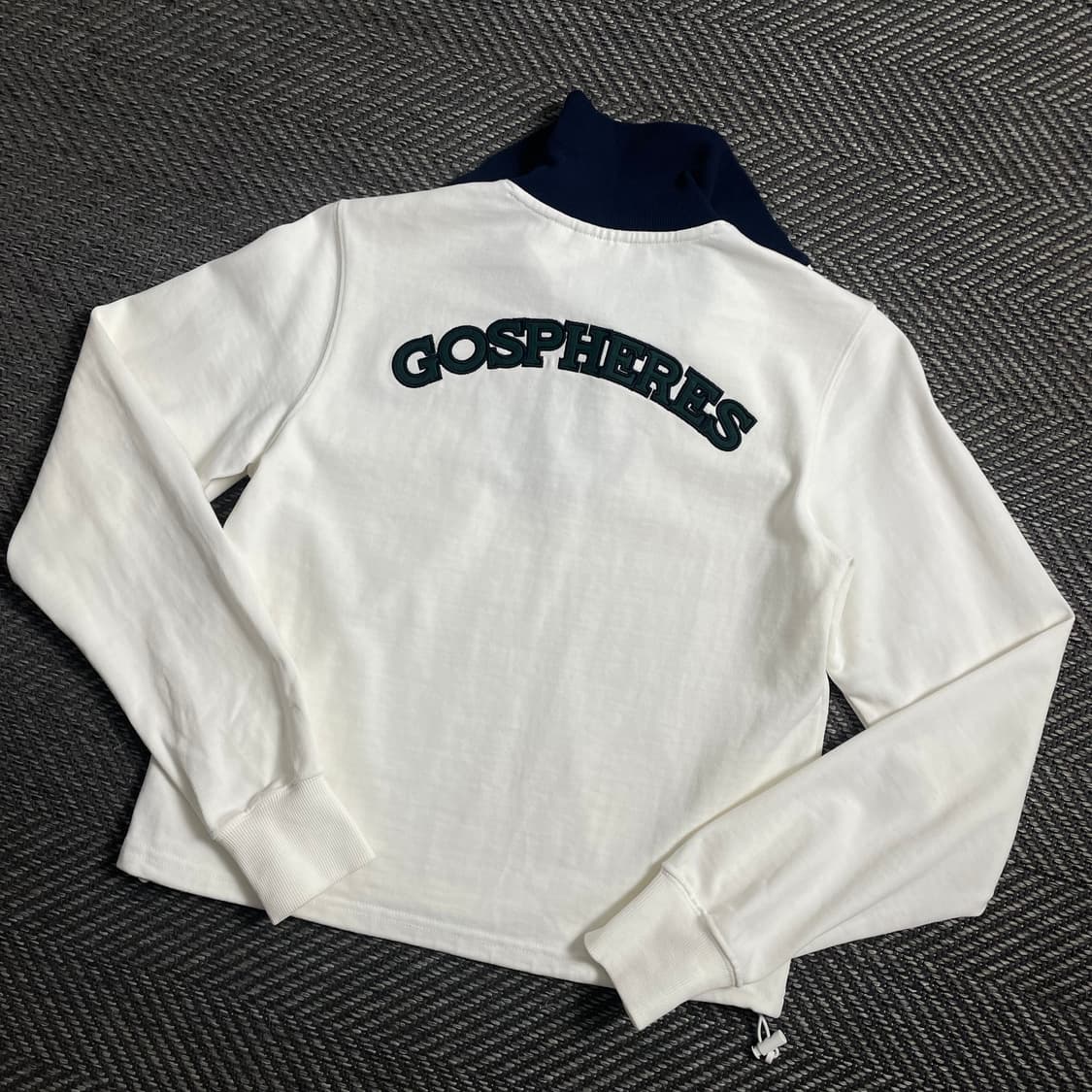 고스피어스 빅로고 우먼스 아노락 스웻 긴팔티 y 4255 상품이미지1