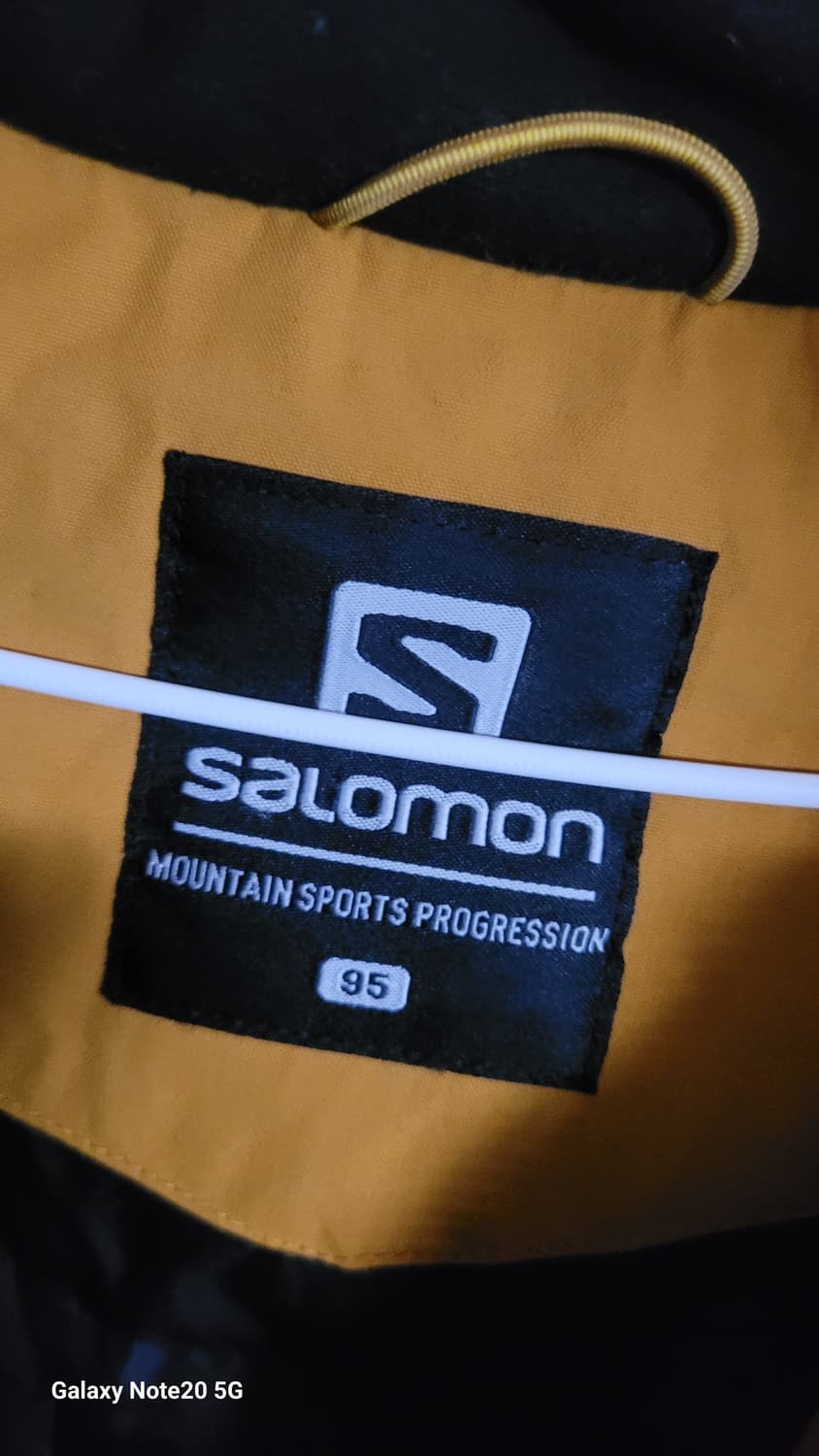 살로몬 패딩 상품이미지5