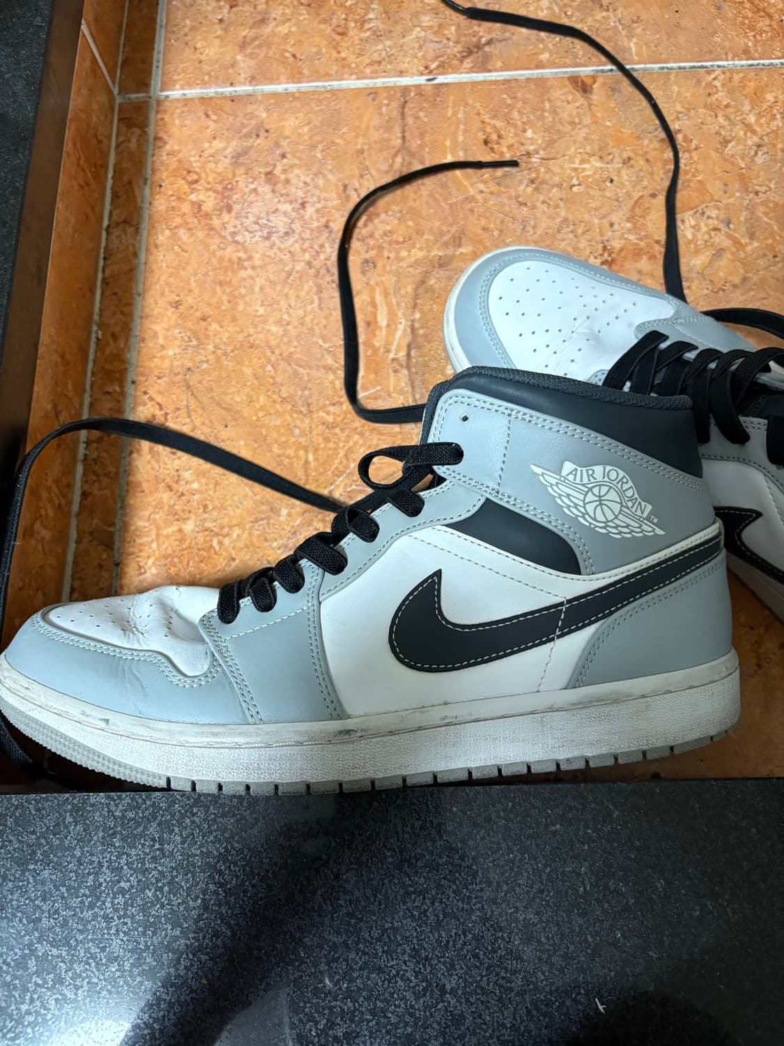 나이키 조던1 미드 라이트 스모크 그레이 앤트러사이트 270 상품이미지7