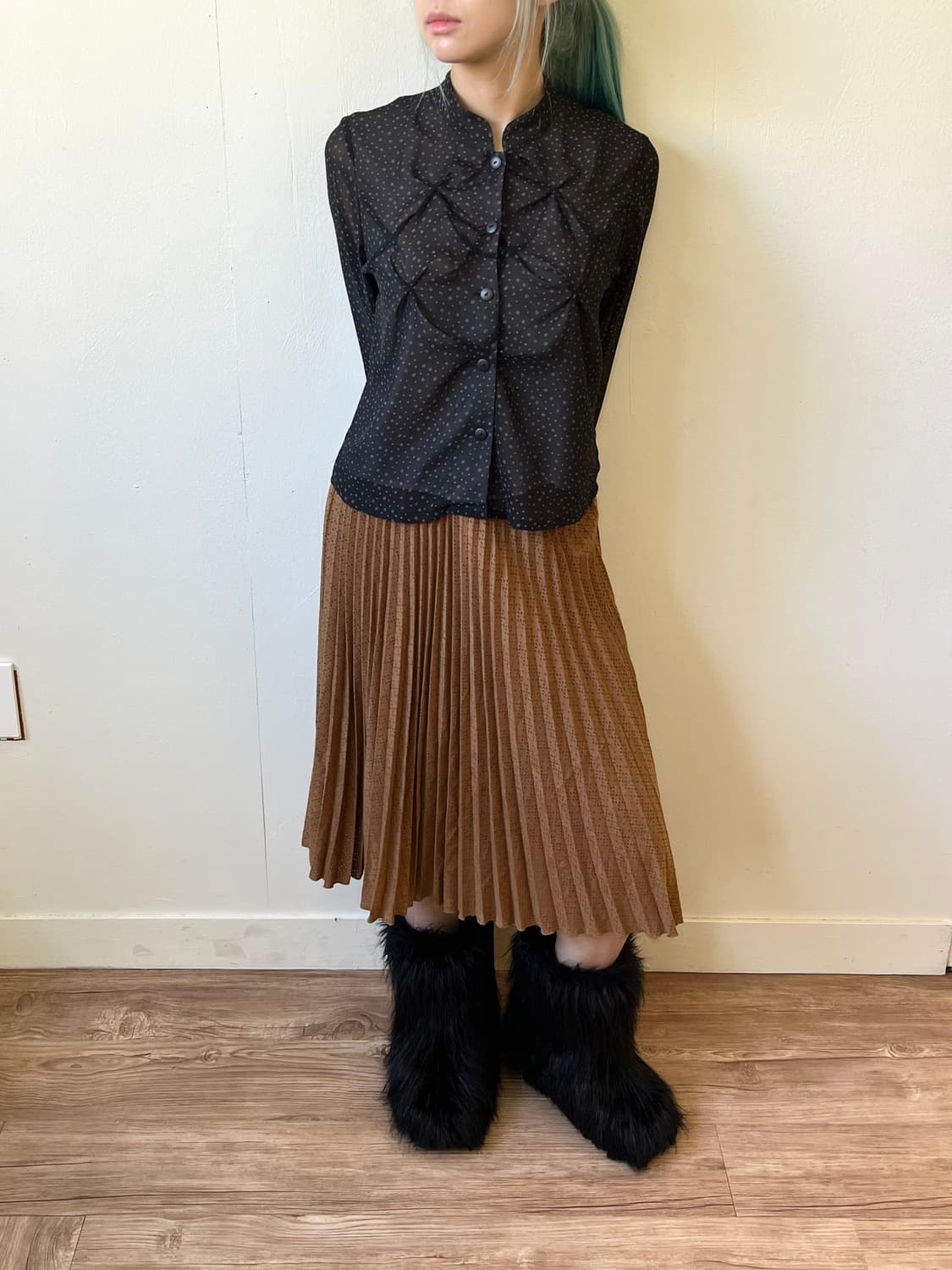 LA FEMME GUERRIERE 셔링 도트 블라우스 상품이미지5