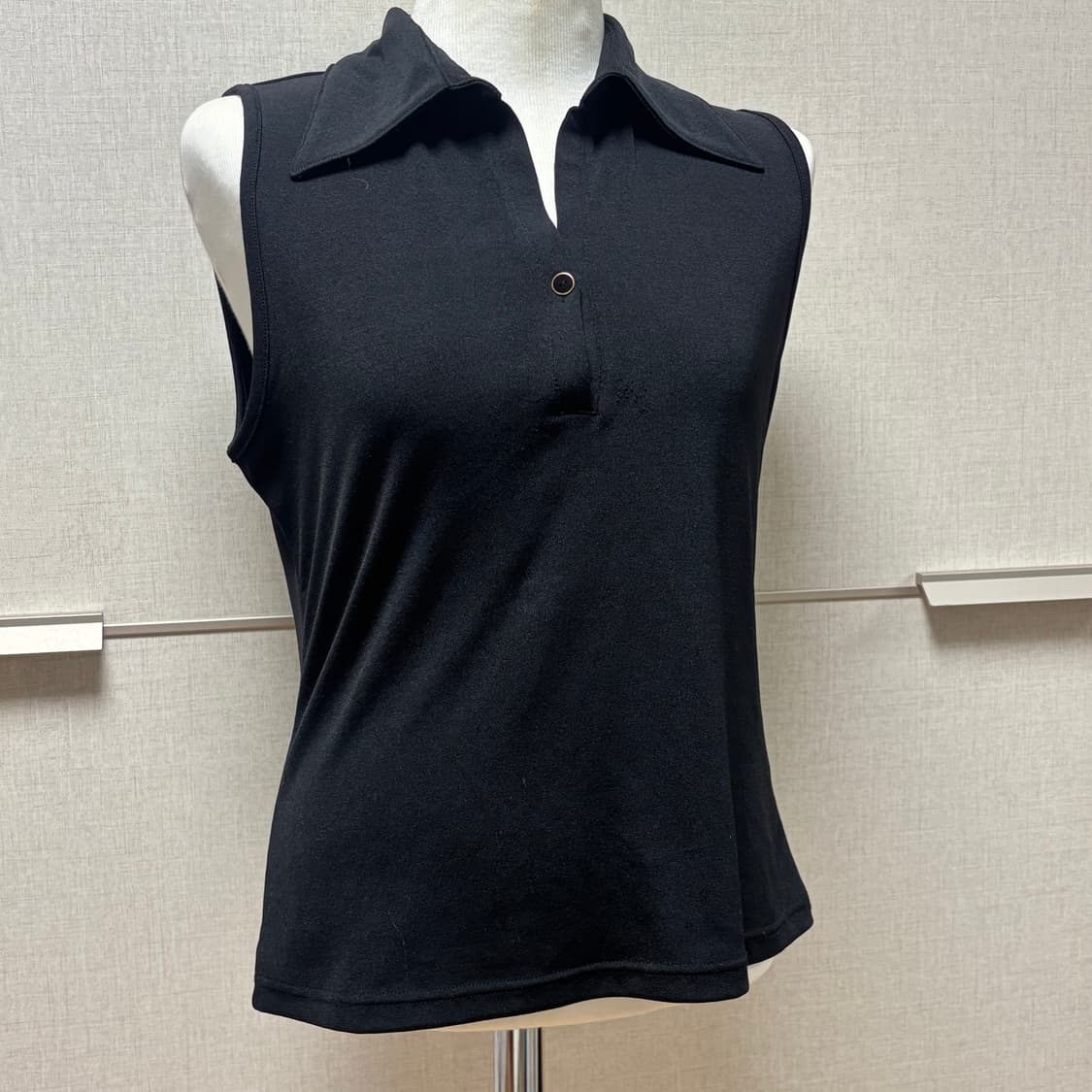 셔츠카라 민소매 티셔츠 상품이미지1