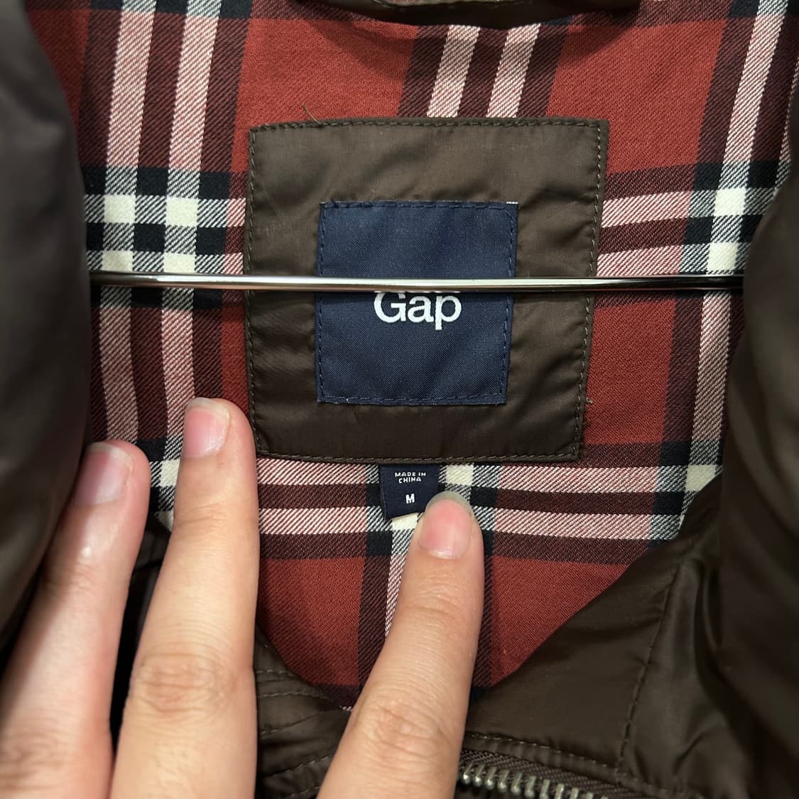 Gap 후드탈착 이너체크 글로시 패딩 조끼 상품이미지3