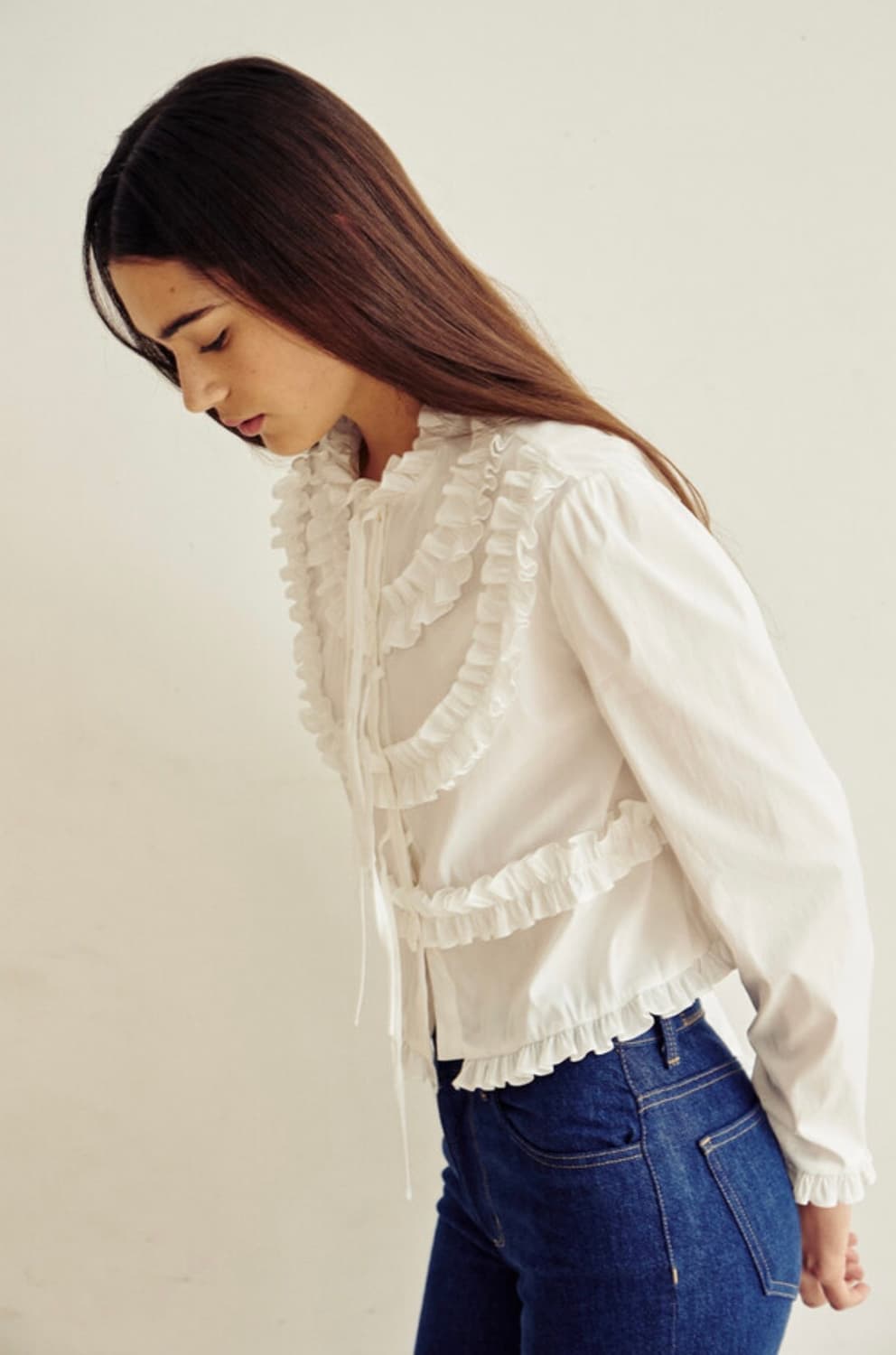 TAV Signature Frill Ribbon Blouse 상품이미지3