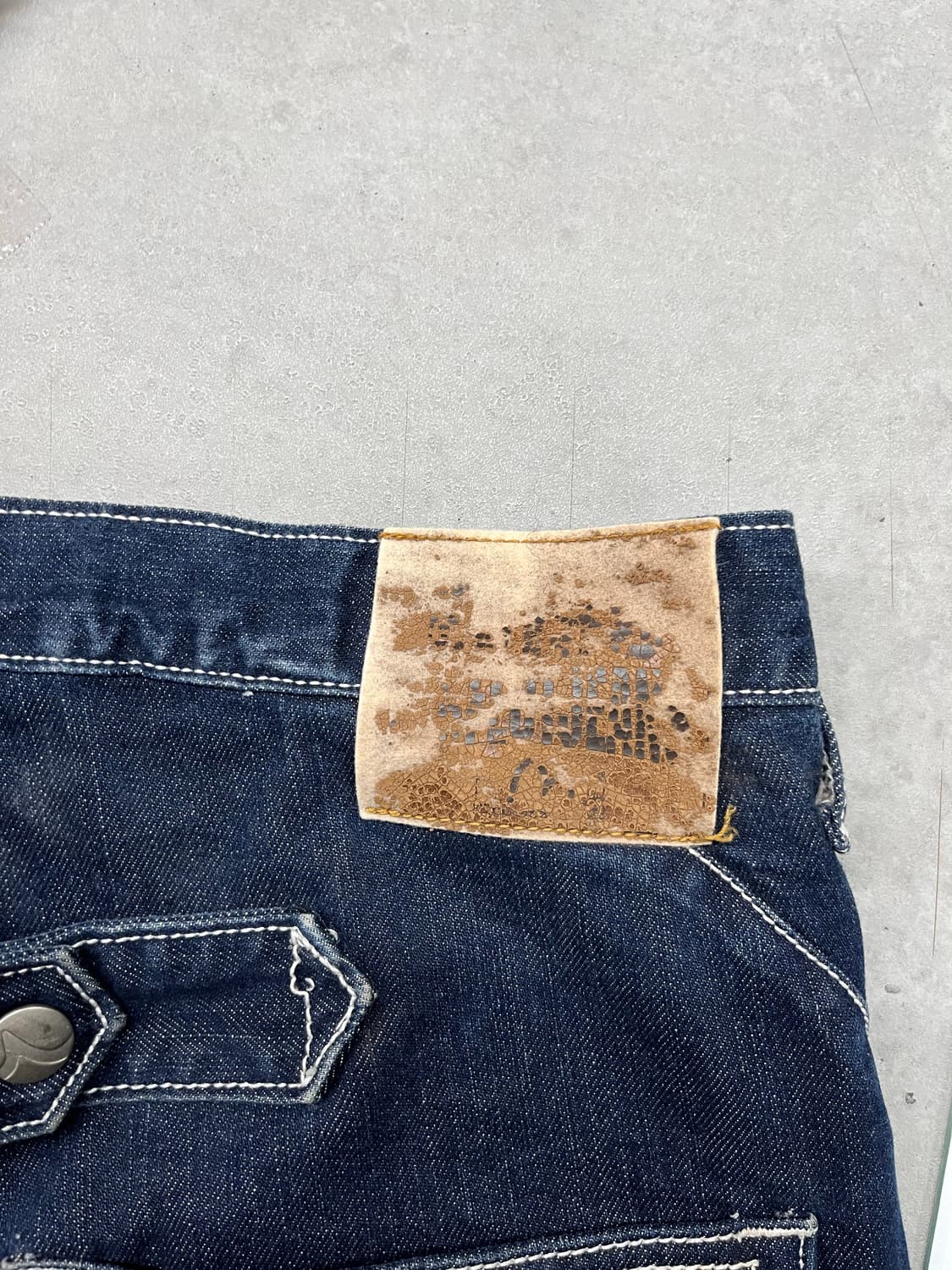 cp컴퍼니 패딩 칼하트 벨벳 후드집업 에비수 팬츠 상품이미지9