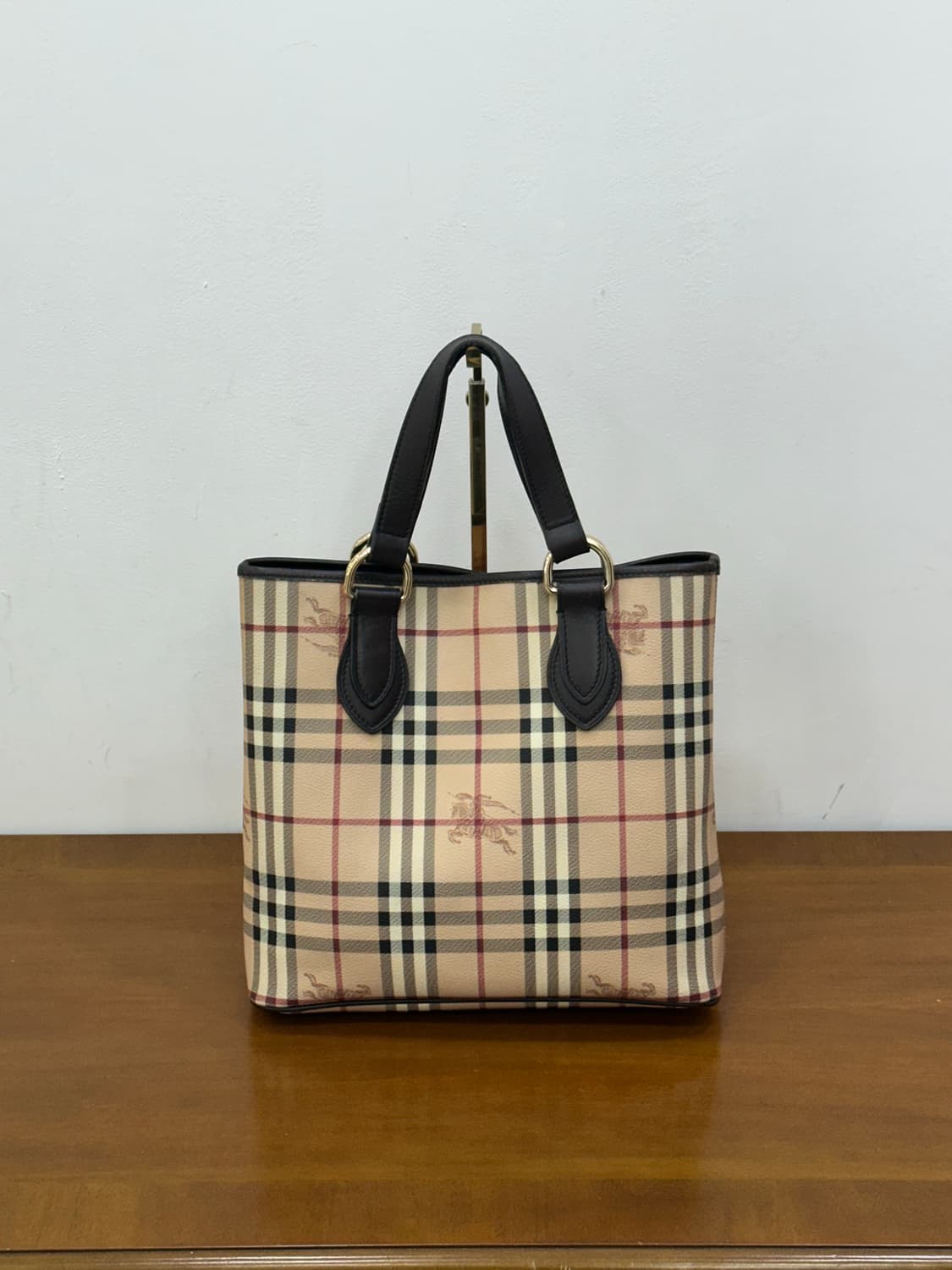 버버리 토트백 상품이미지1