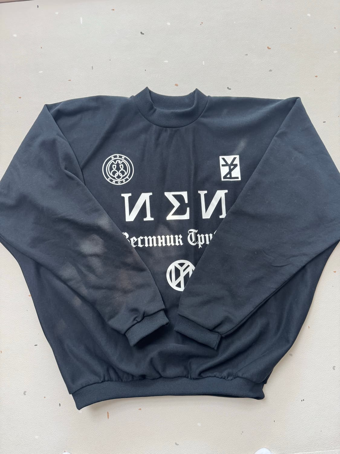 [3사이즈] 이지 머천 맨투맨 판매 상품이미지2