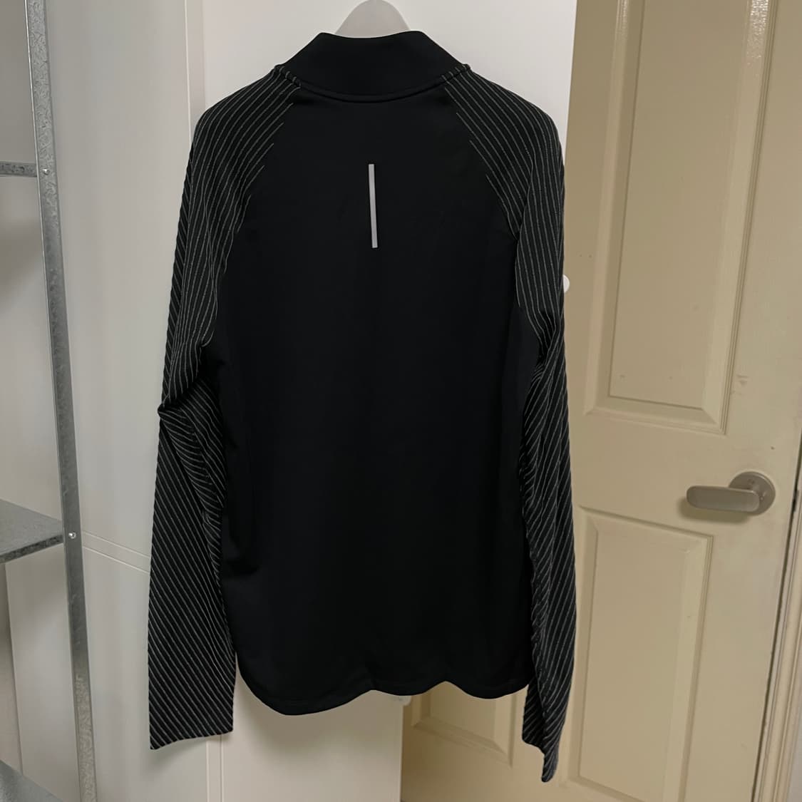 나이키 러닝 디비전 탑 L 상품이미지2