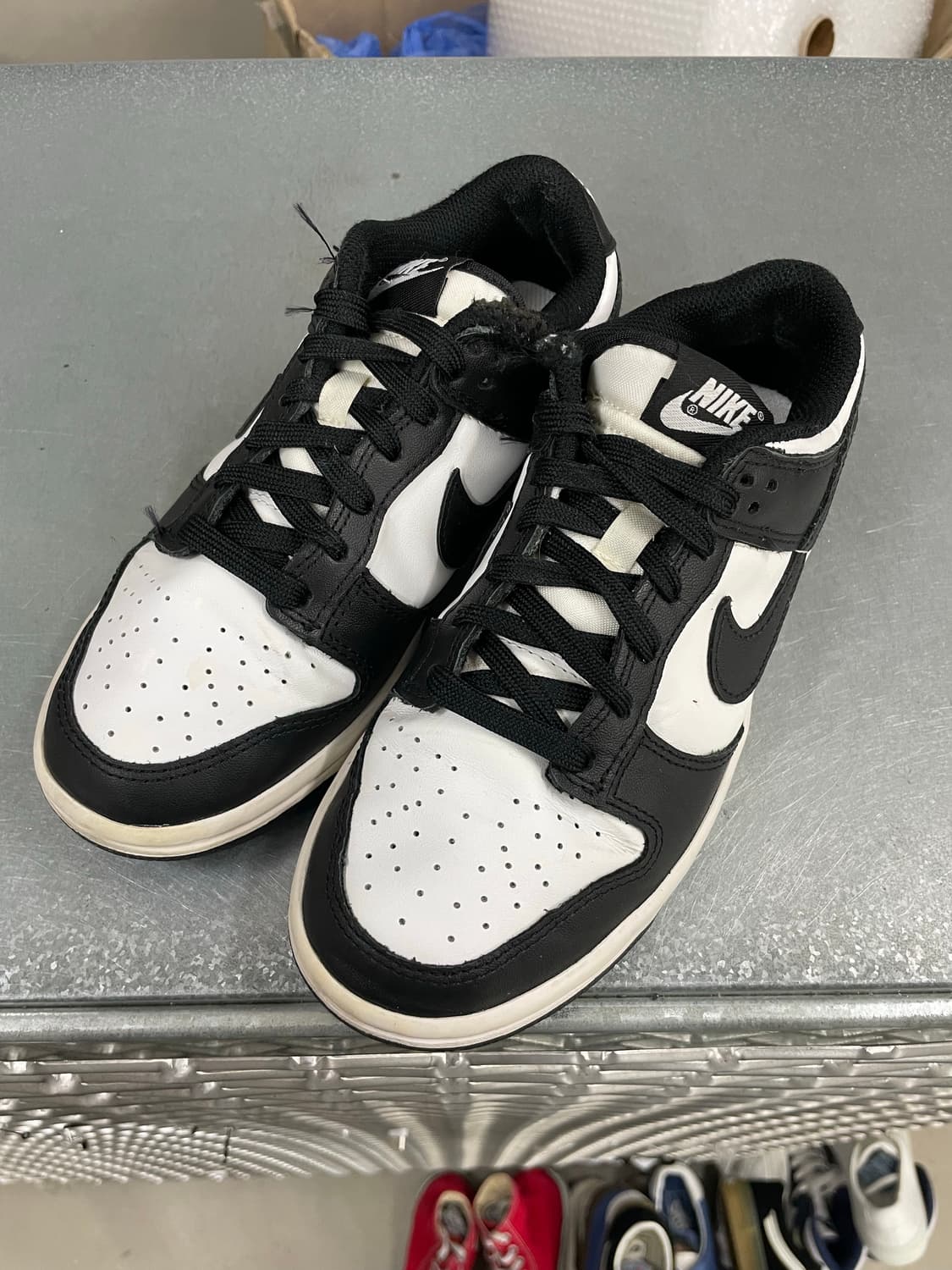 나이키 덩크 로우 화이트 블랙 230 상품이미지2