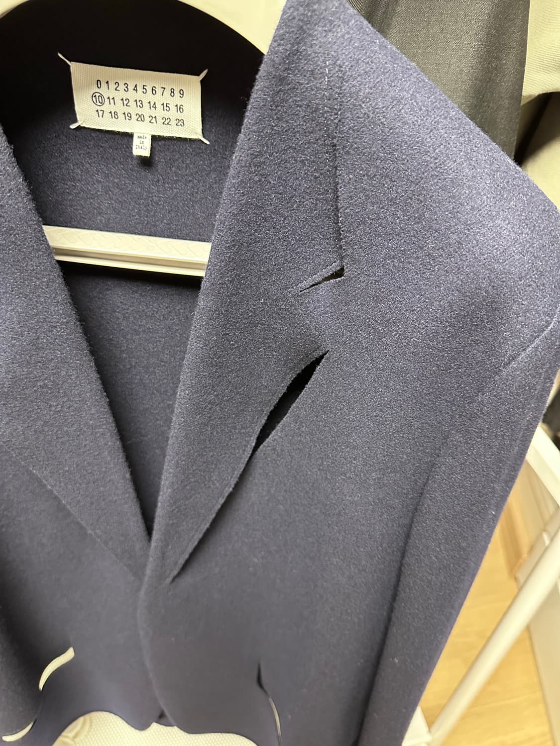 마르지엘라 컷아웃 카라리스 52사이즈 상품이미지2