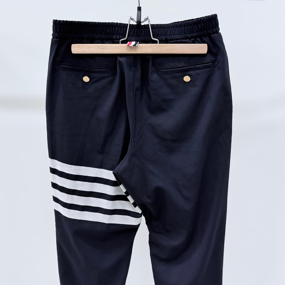 [S+급/00] 톰브라운 사선완장 앵클 스트링 트랙 팬츠 상품이미지5