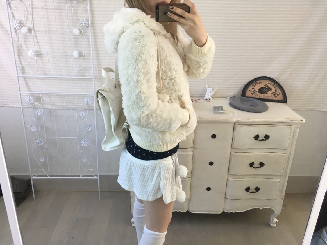 아이보리색 뽀글이 털 후드 집업 상품이미지3