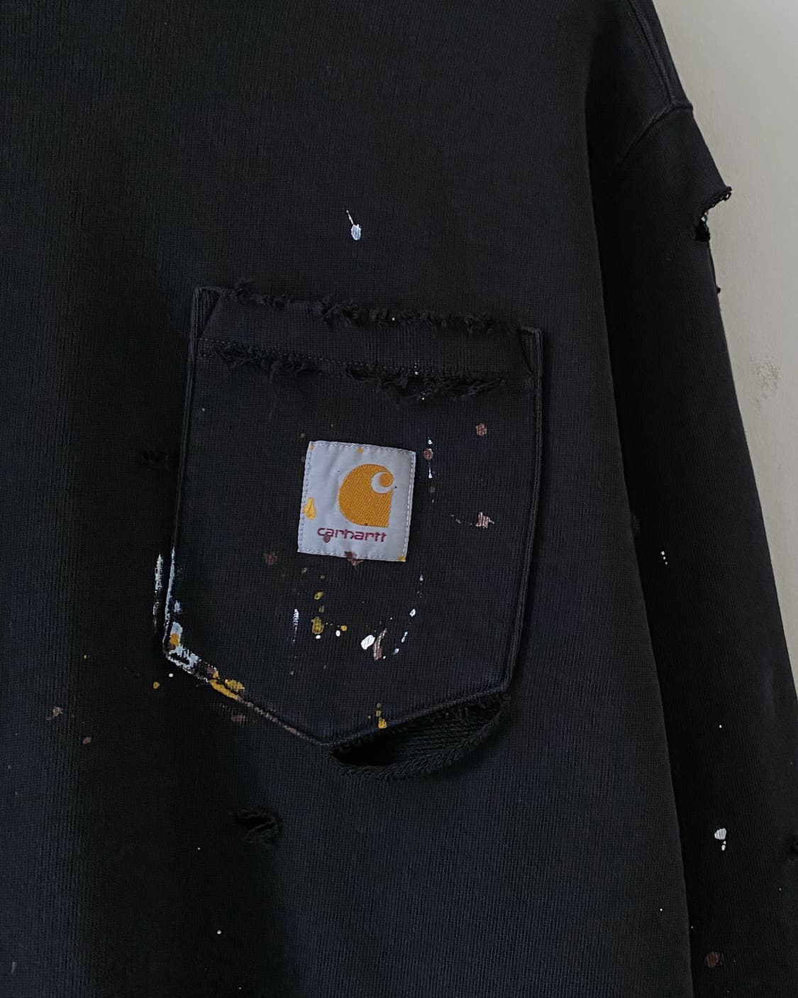 칼하트 디스트로이드 페인팅 맨투맨 상품이미지5