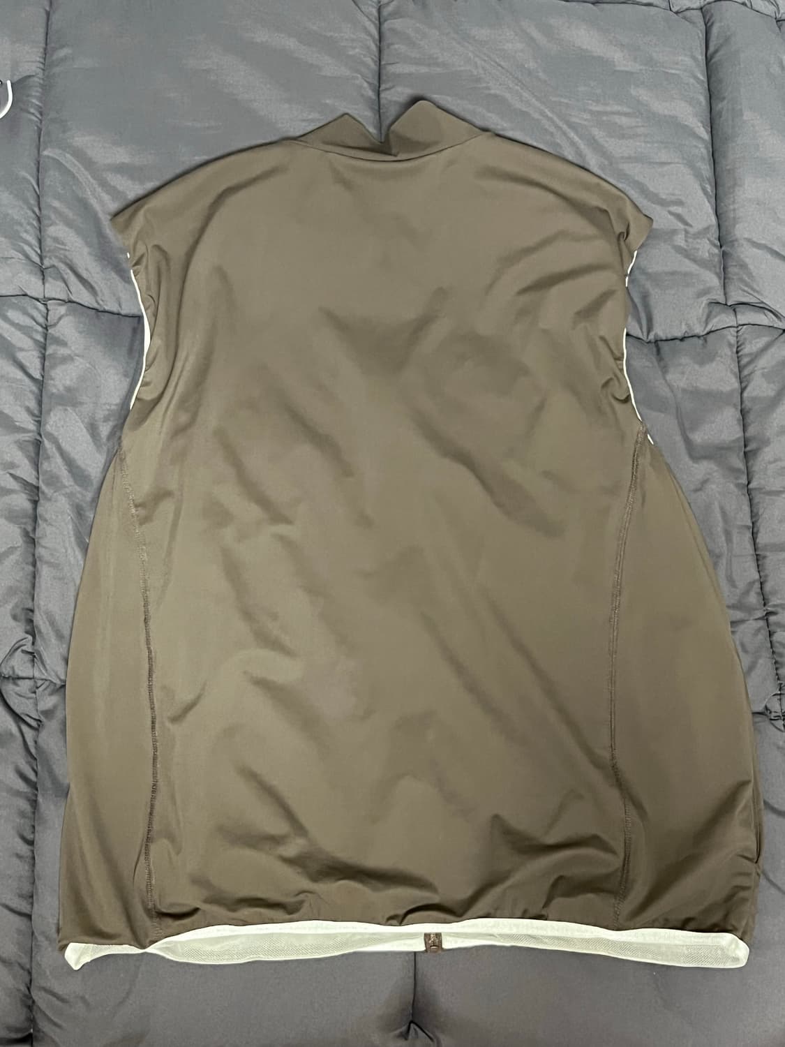 아모멘토 high neck zip-up vest 상품이미지3