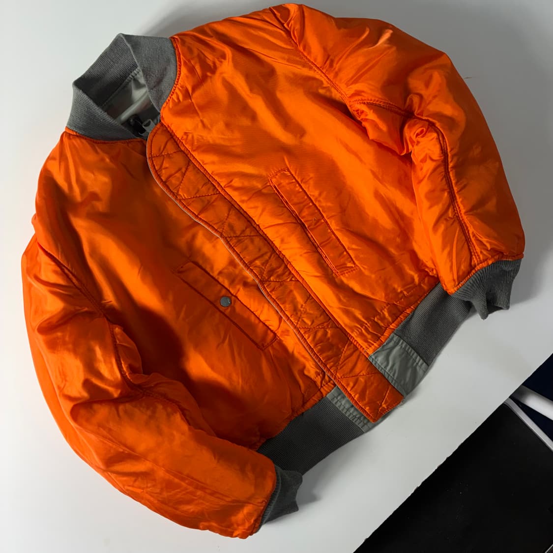 Alpha  알파인더스트리 90,s USA MA-1 플라이트 자켓  상품이미지4